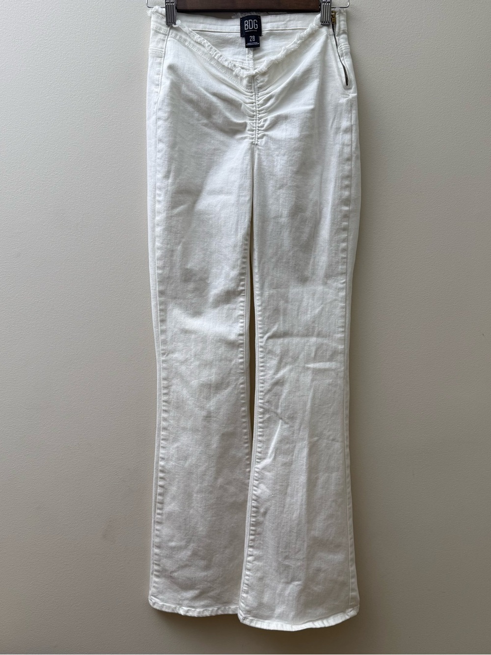 BDG White Ruched Wide-Leg Jeans with V-Cut Waist
